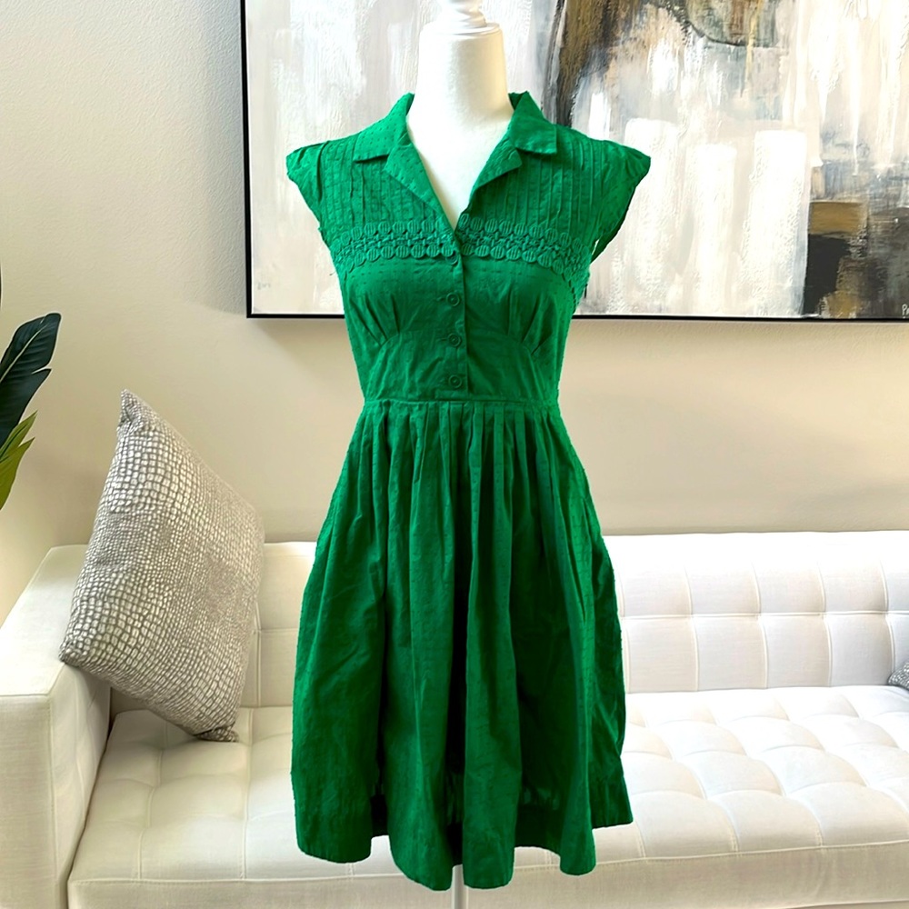 Mauve midi green dress . Beautiful color and dress in good condition and shape.